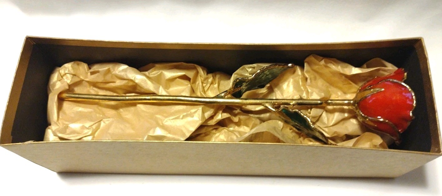 24K ROSE CO Real Rose Trimmed In 24k Gold B2