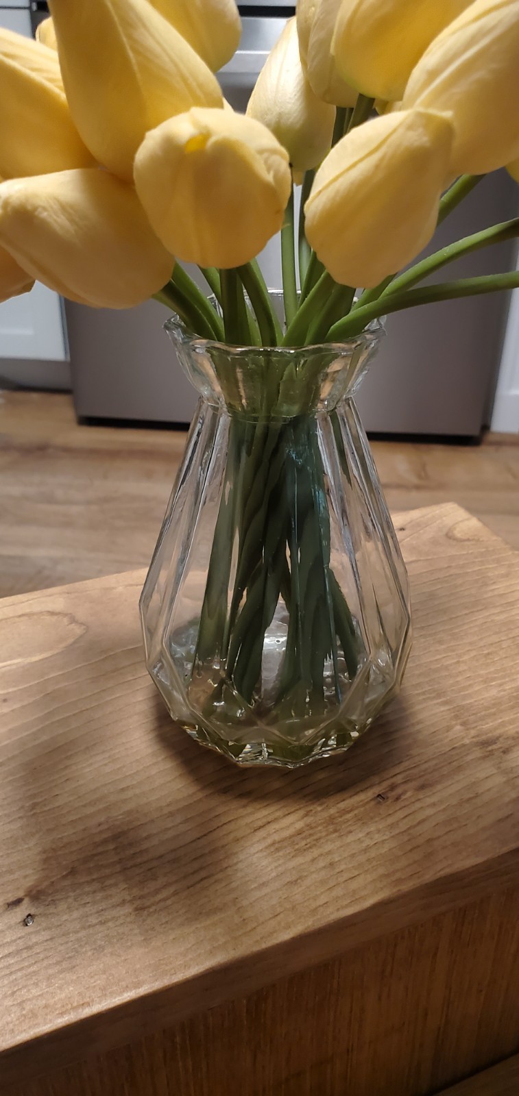Artificial Real Touch Tulips Flowers in Glass Vase with Faux Water, Tulip