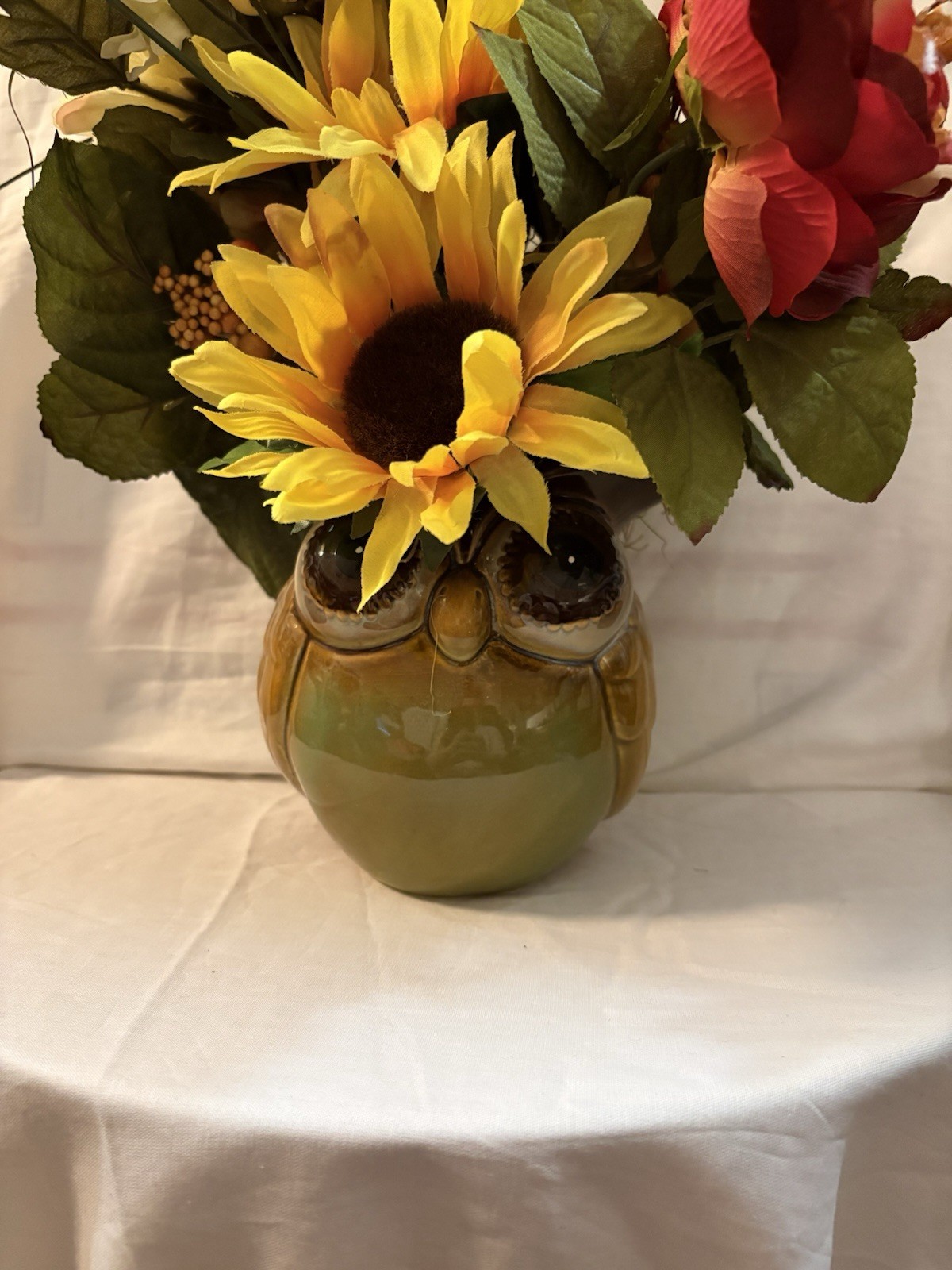 New Ceramic Owl Floral Arrangement 14 X 12” Weighs 2 Lbs SKU WQ6