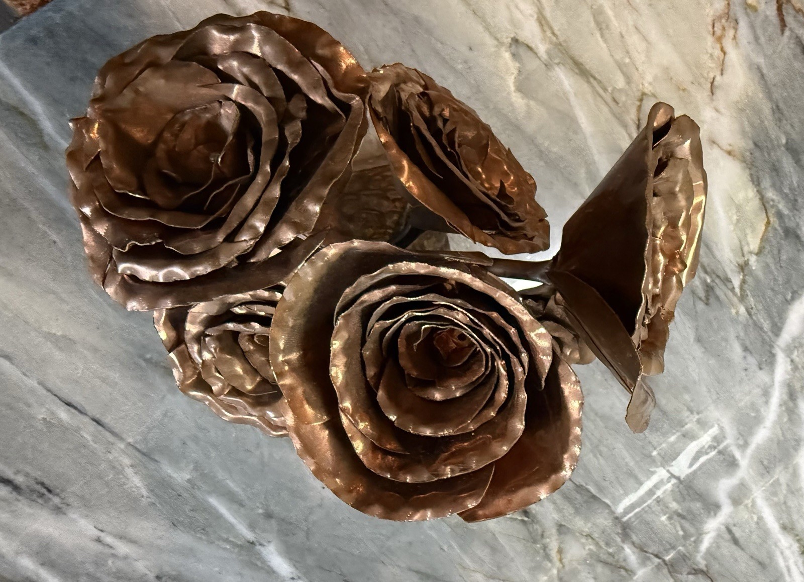 Roses Copper 1/2 Dozen Forever Roses On Stem In Container 🌹