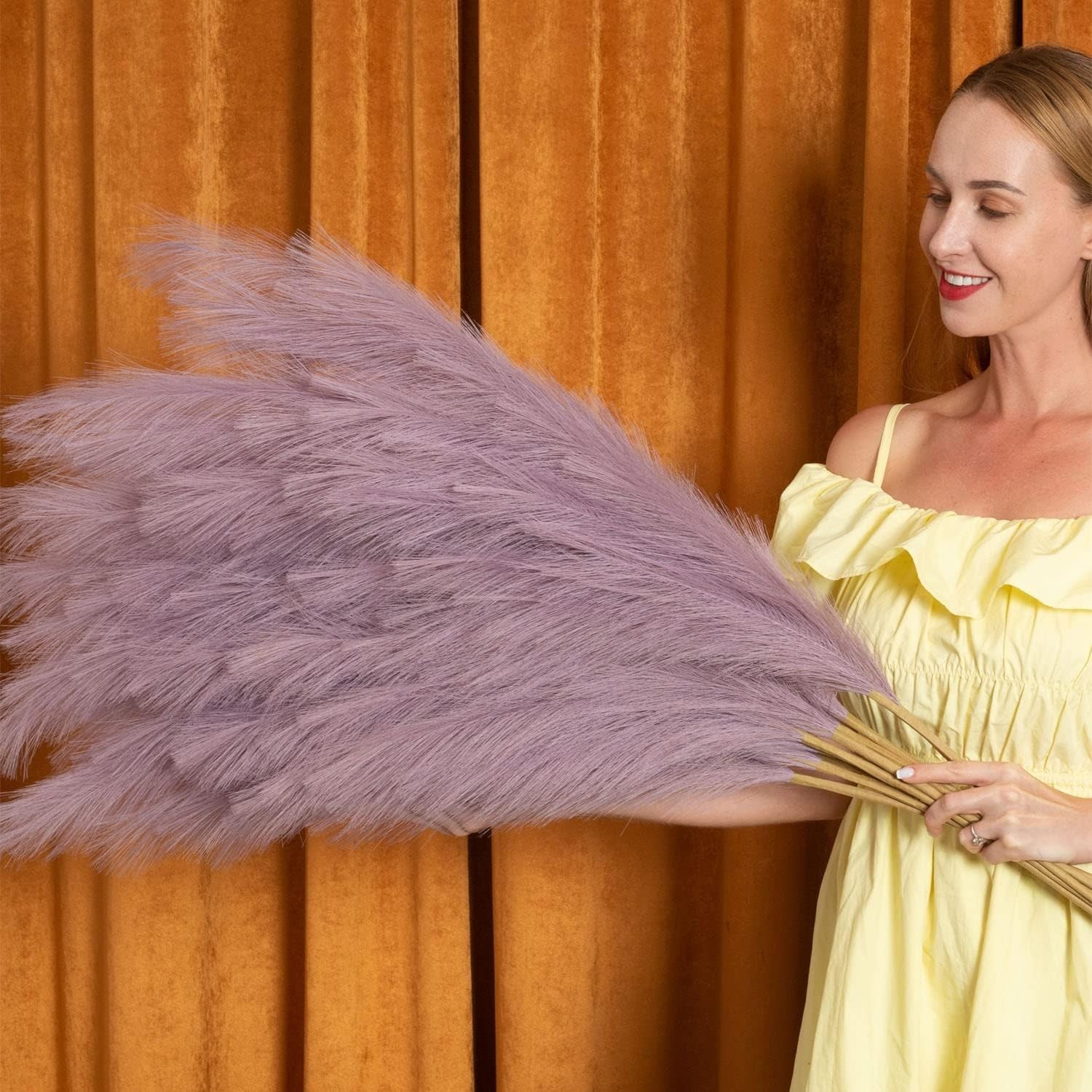 Luxurious 6-Stem Faux Pampas Grass – 43″ Light Purple Decor for Elevating Spaces