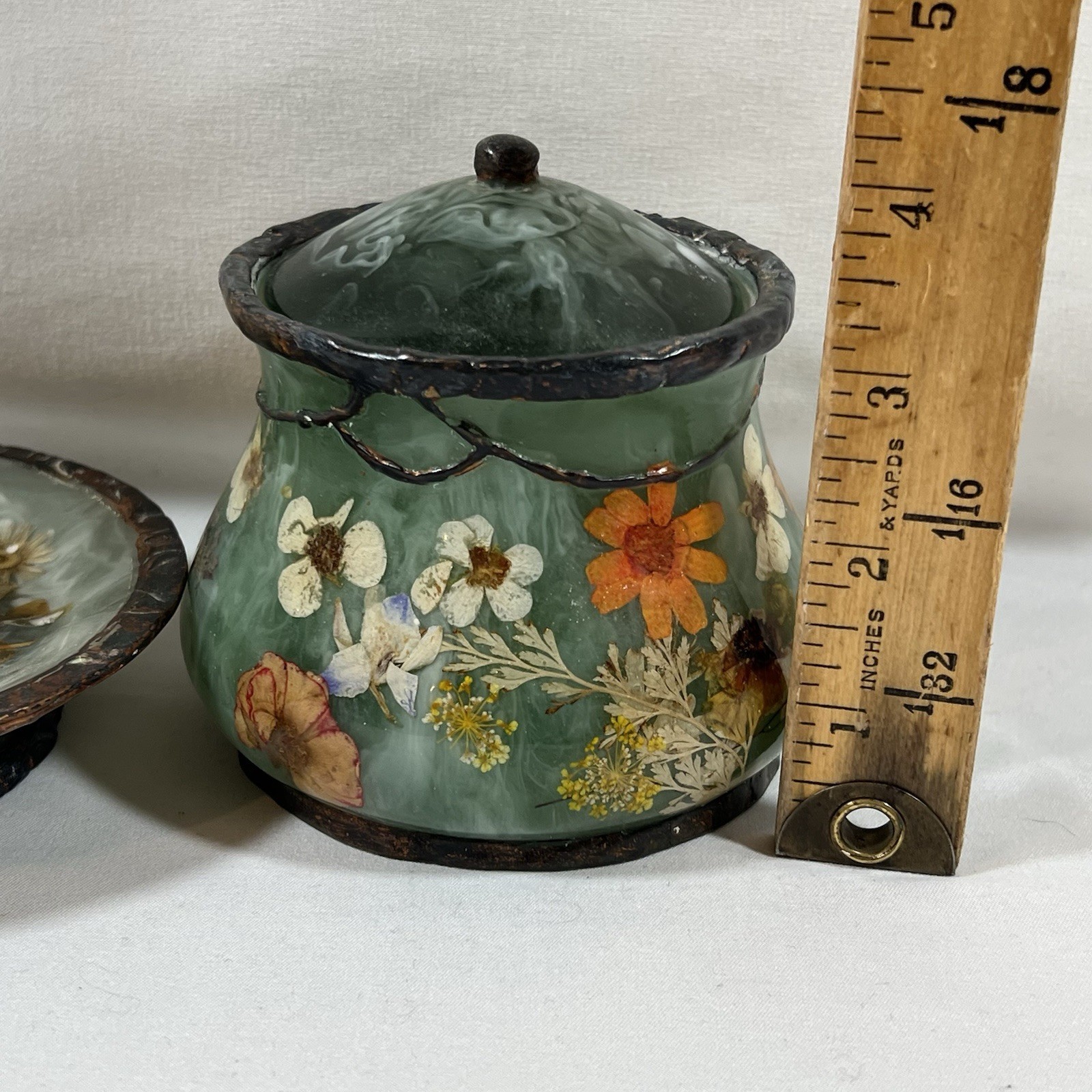 Vintage India Ink Pressed Flower Green Resin Fresh Fields Soap Dish & Container