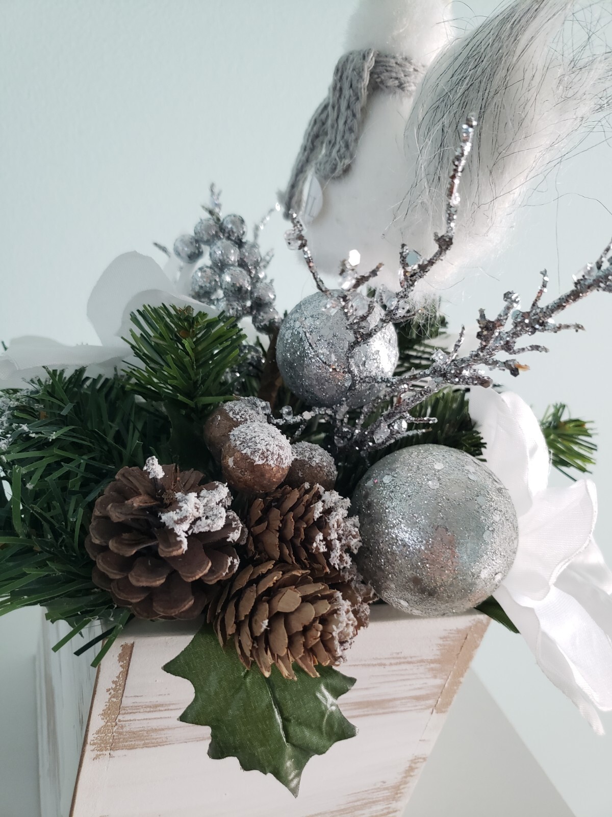 Christmas Rustic Farmhouse Floral Arrangement Decor In Wood Box White Silver