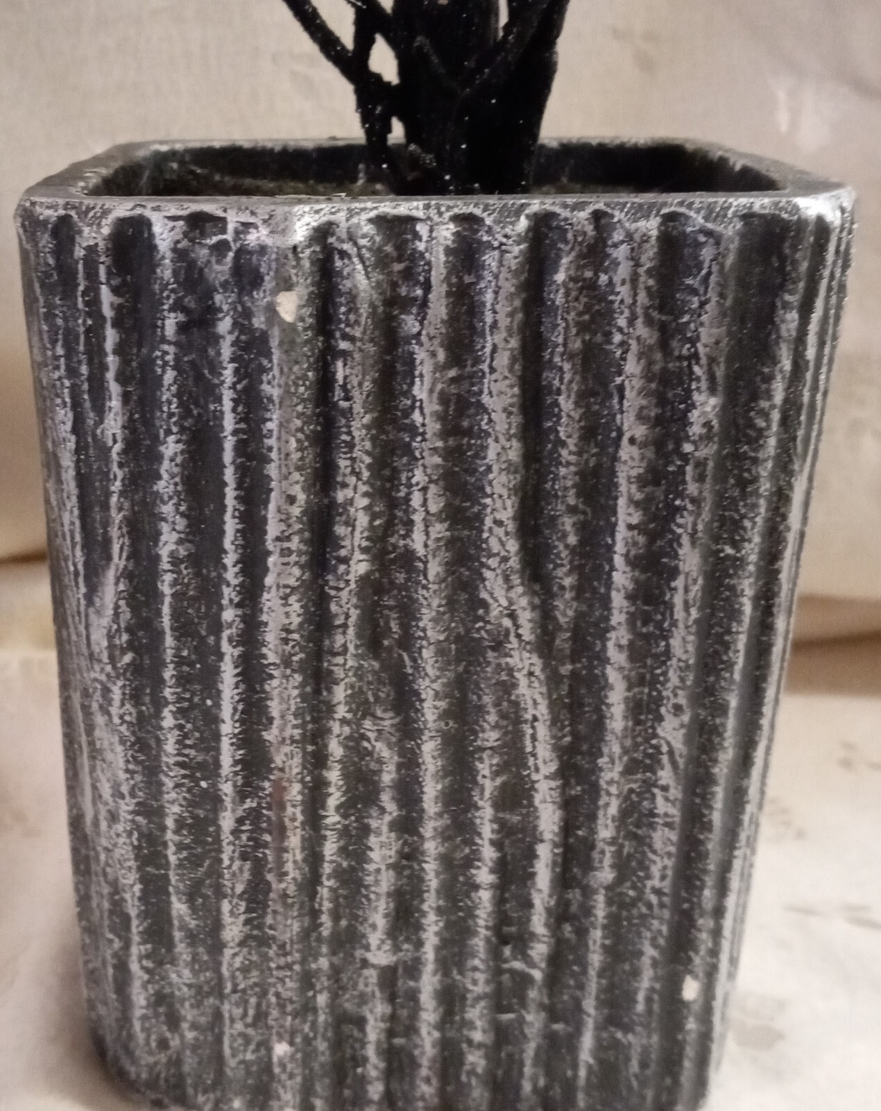 NWT Halloween Floral Arrangement-Blk Glitter Crow in Blk Glitter Tree – 16″T