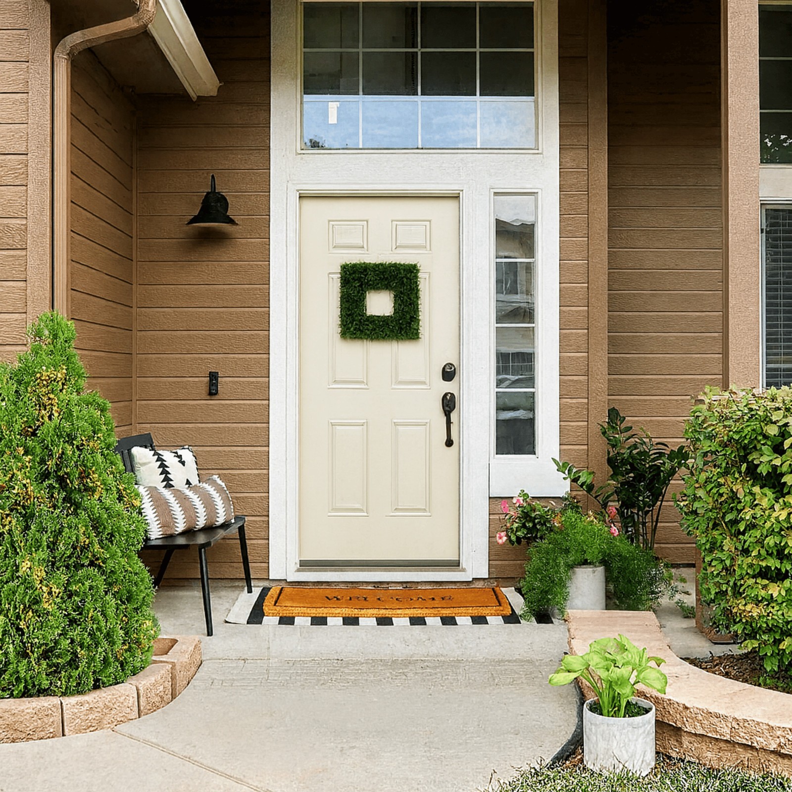 Set of Two 16.5-Inch Indoor/Outdoor Artificial Boxwood Wreaths