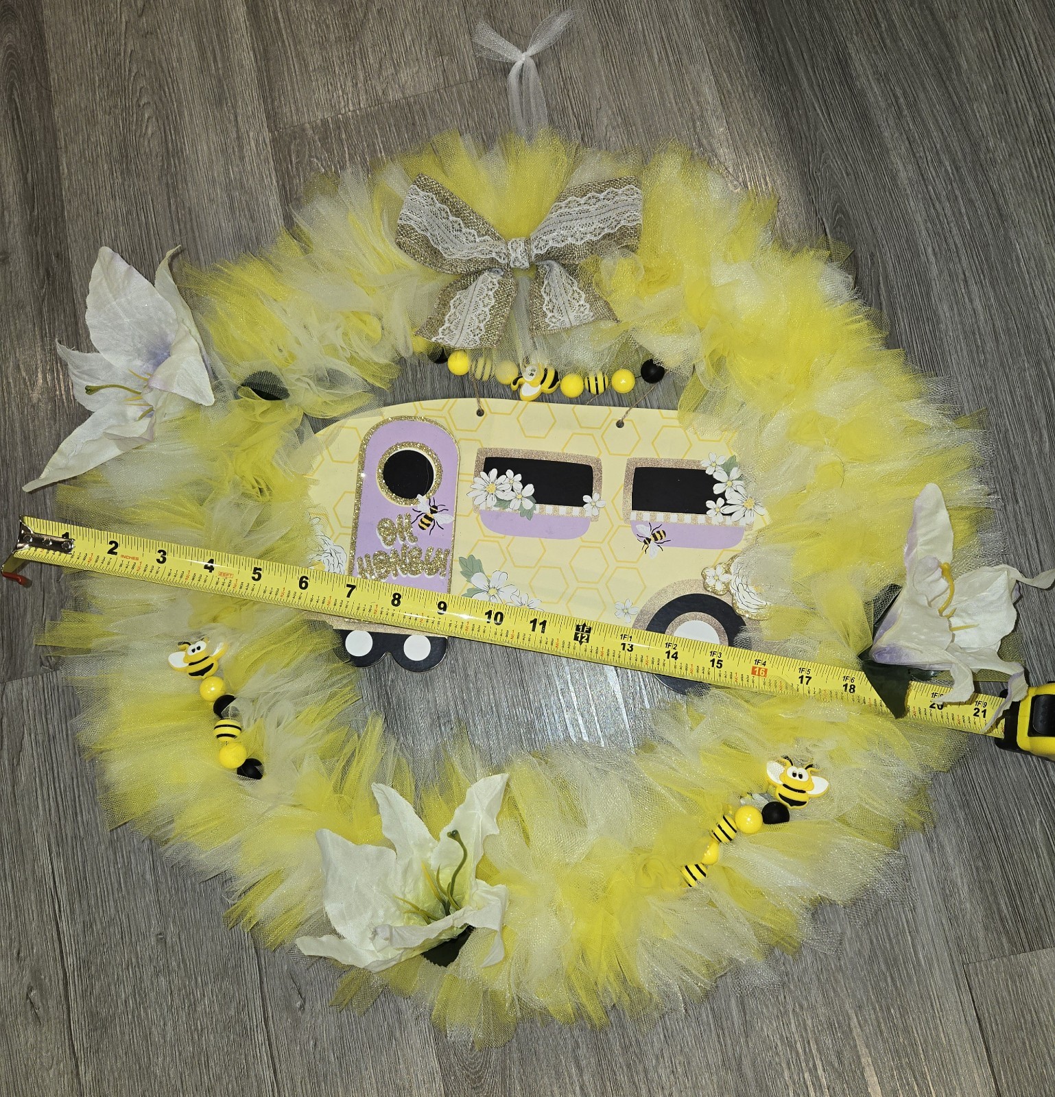 Handmade 20 In Tulle Spring/Summer Yellow & White 🐝🦋 Wreath:Oh Honey Camper