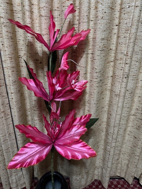 Silk Lily Stem Flowers-2 white w/ Butterflies & 4 red Lillies