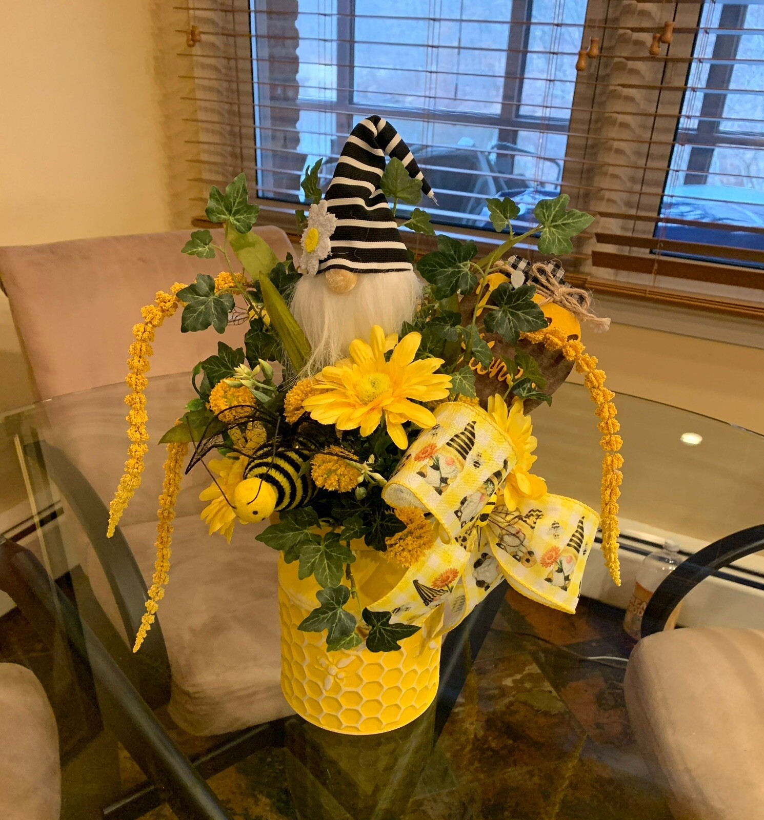 Bee Floral Centerpiece, Table Centerpiece, Flower Centerpiece, Summer Decor