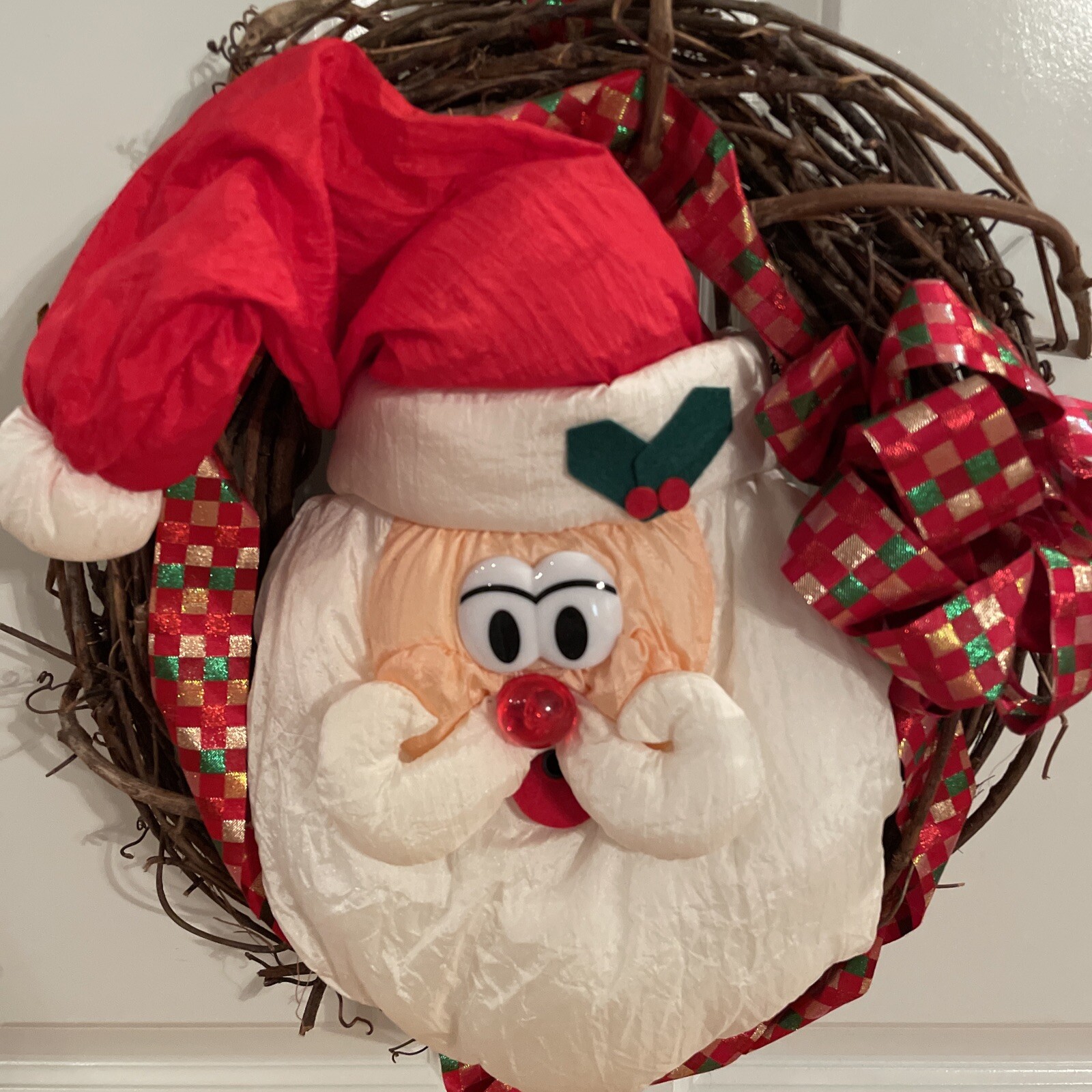 CHRISTMAS Parachute Santa Grapevine Wreath Christmas Decoration Read EUC