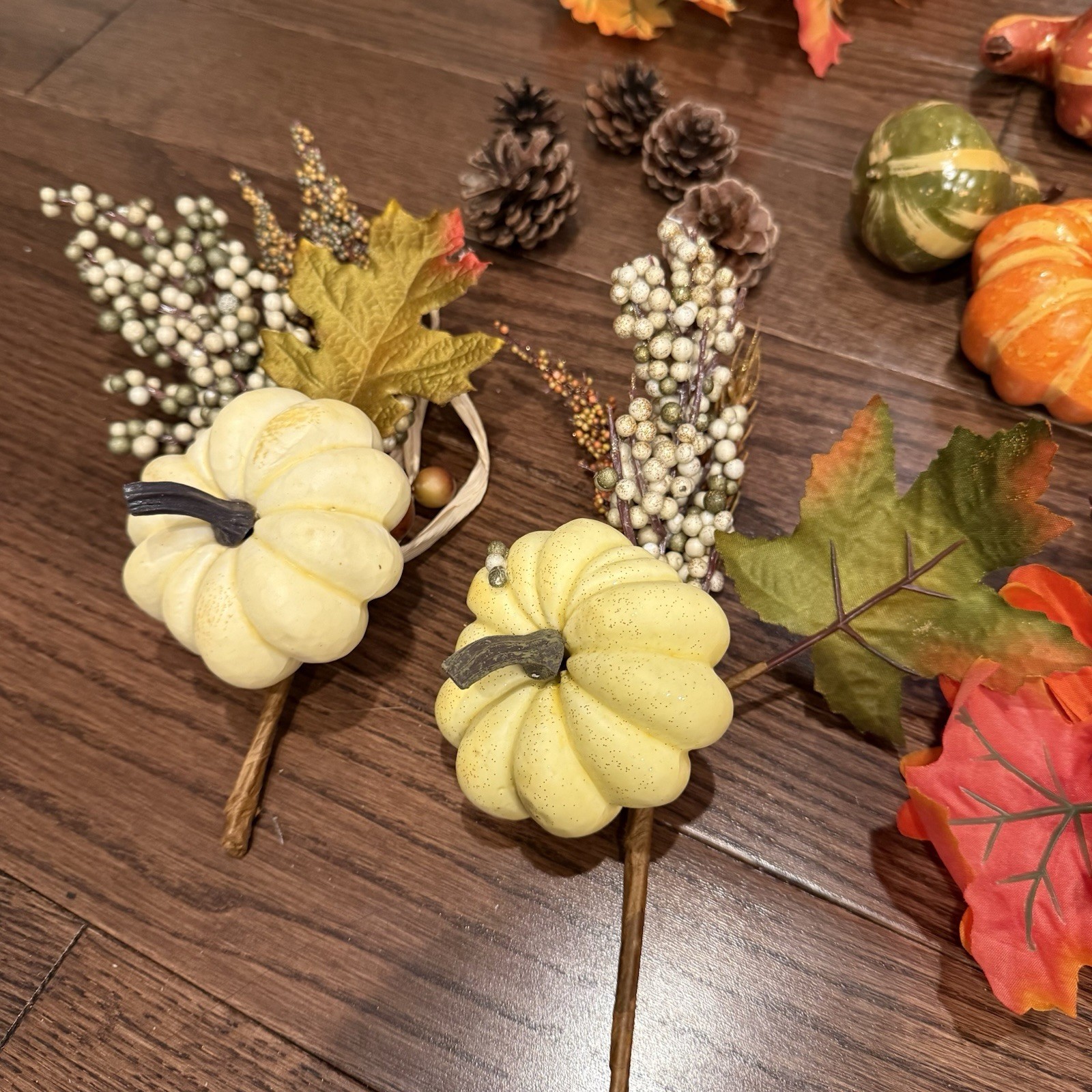 30 +Pcs Artificial Fall Decorations-Floral Picks, Pumpkins, Acorns & Garland