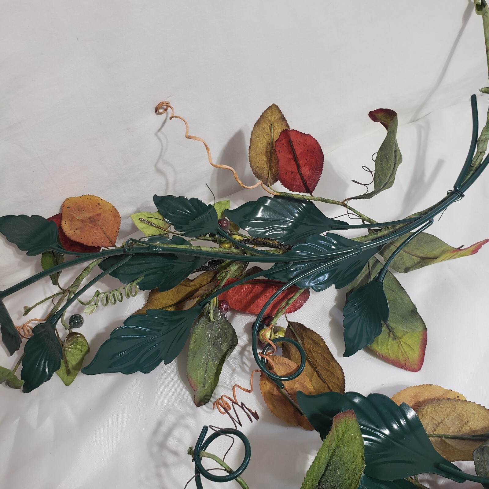Mixed Material Metal and Floral Wall Decor Hangings Country Colorful