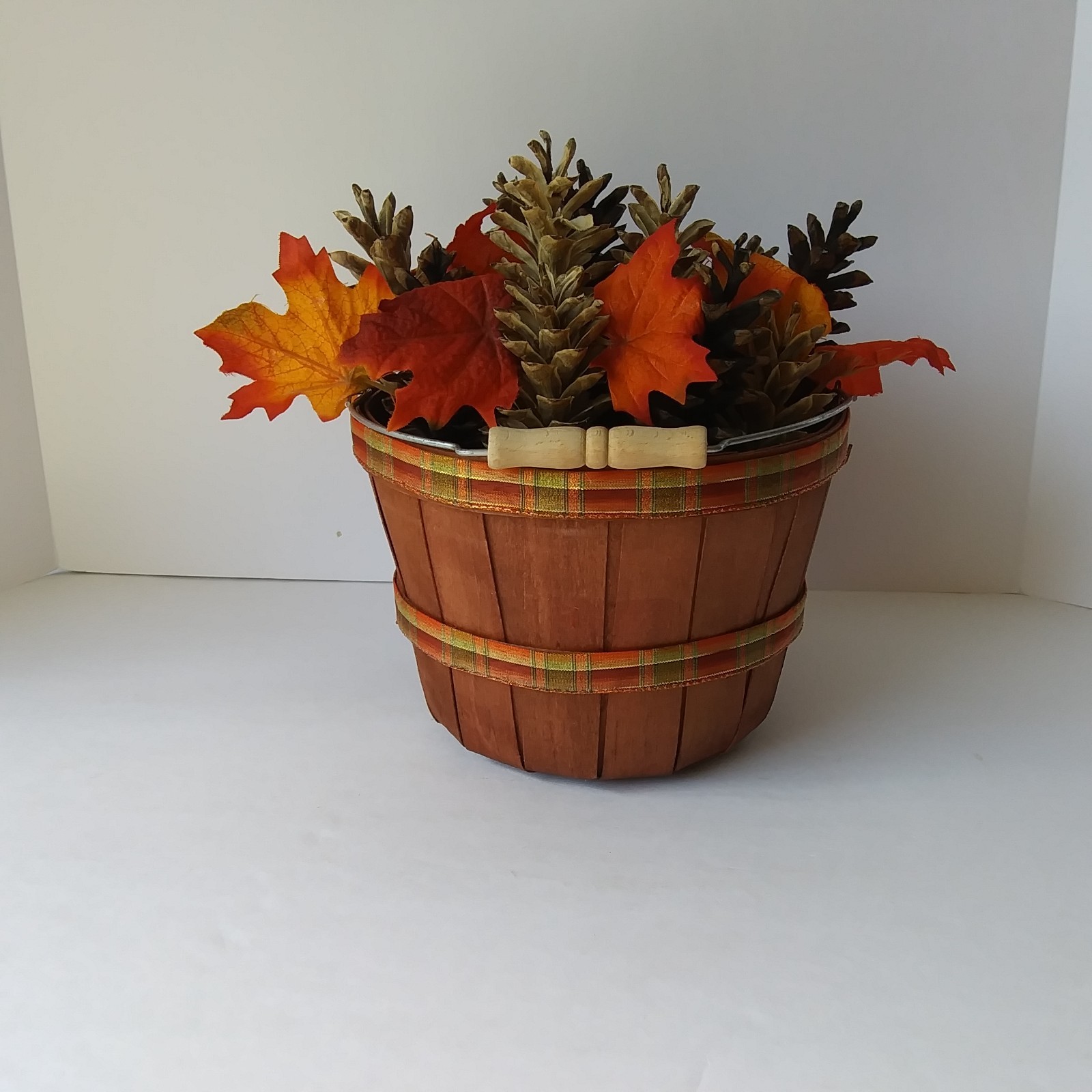 “Rustic Fall Pinecone Basket Centerpiece w/ Autumn Leaves & Plaid Bow Decor