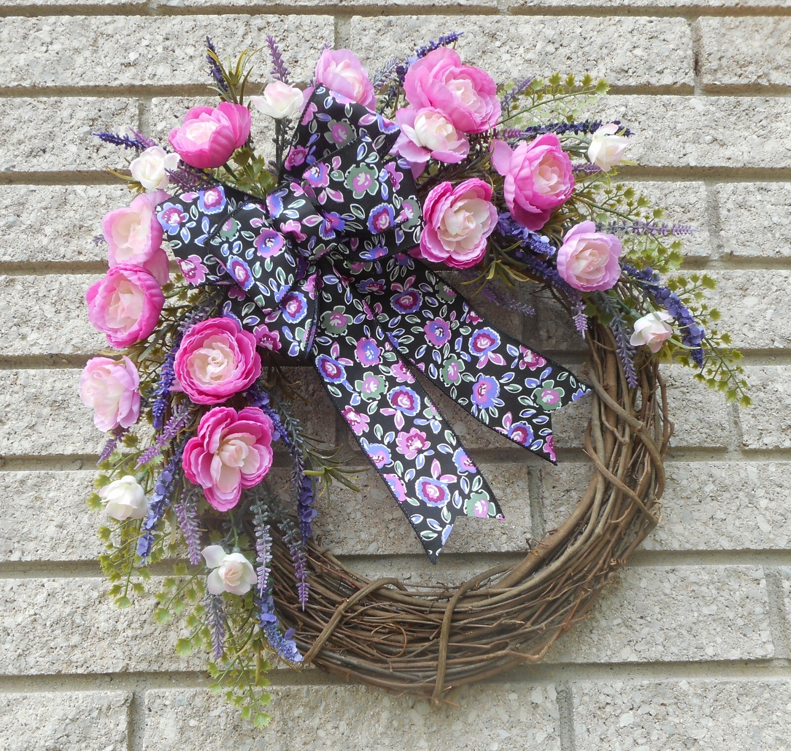 17″ Lavender Stems Pink Ranunculus Floral Spring Summer Grapevine Door Wreath