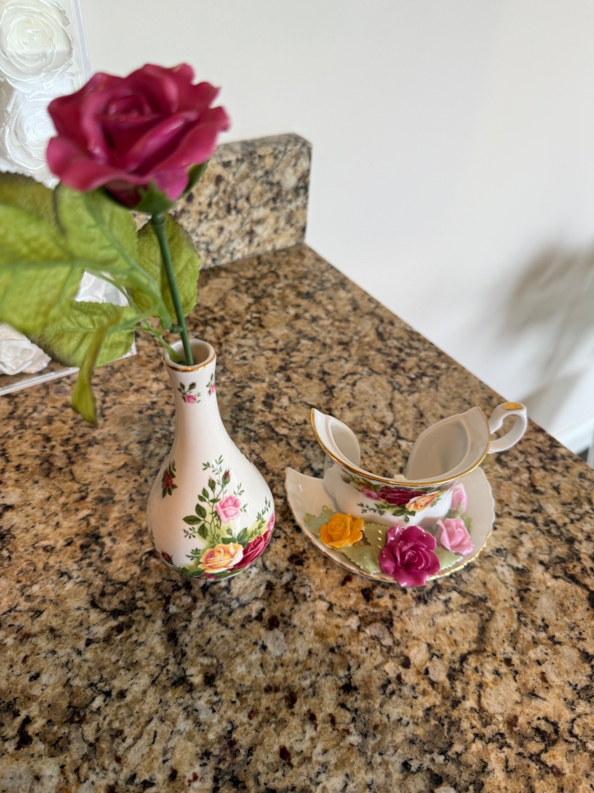 royal albert night light cover only(no light)and vase with flower