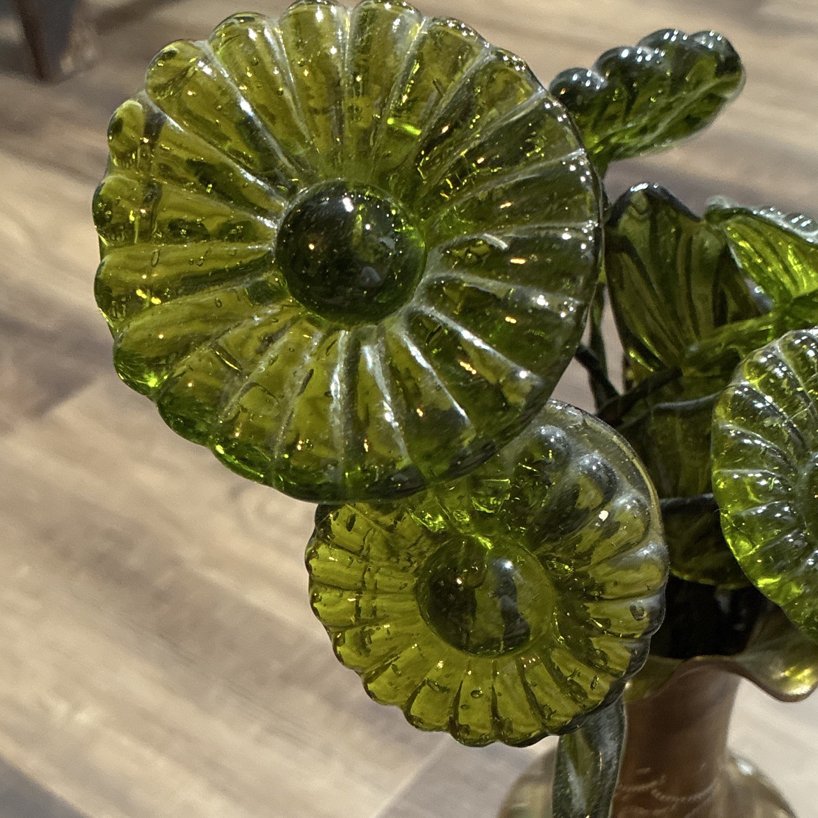 Vintage Mid-Century Murano Style Glass Flower Floral Stems – Avocado Green Rib 4