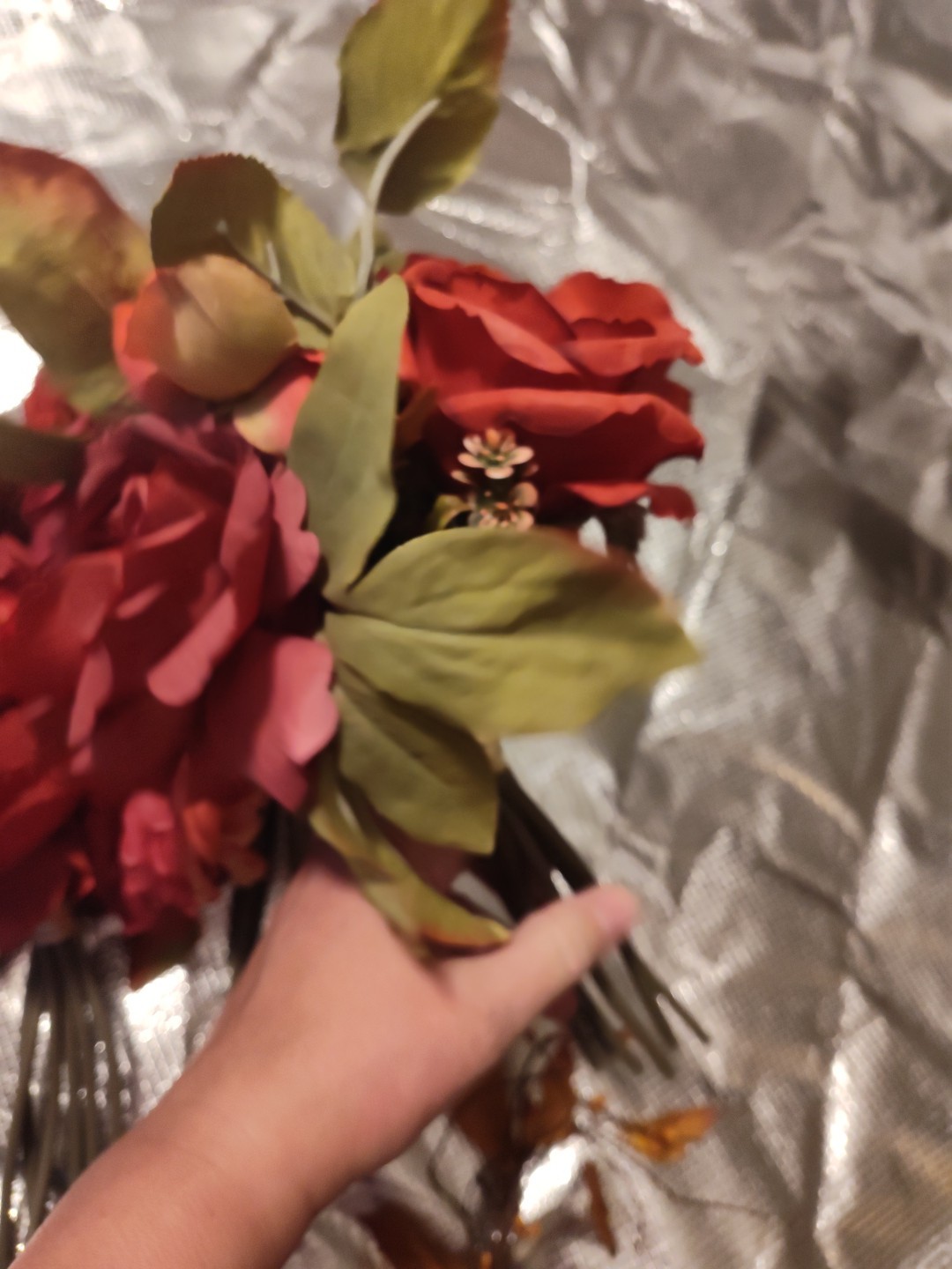 Multi Stem Box Of Faux Rose & Ranunculus Bouquets X6 Bundle & 1 Sm Fall Pick NWT