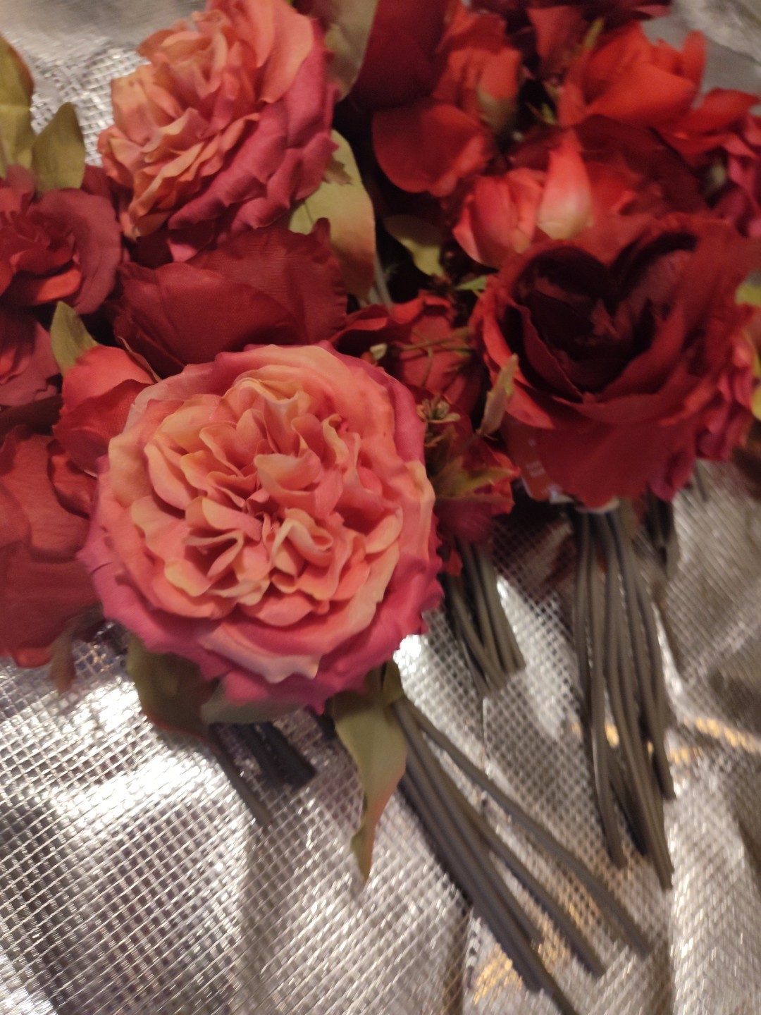 Multi Stem Box Of Faux Rose & Ranunculus Bouquets X6 Bundle & 1 Sm Fall Pick NWT