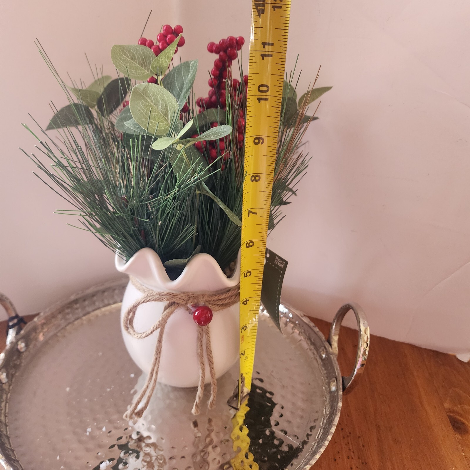 Home Decor Artifical Floral Greenery Arrangement White Ruffled Pottery Planter