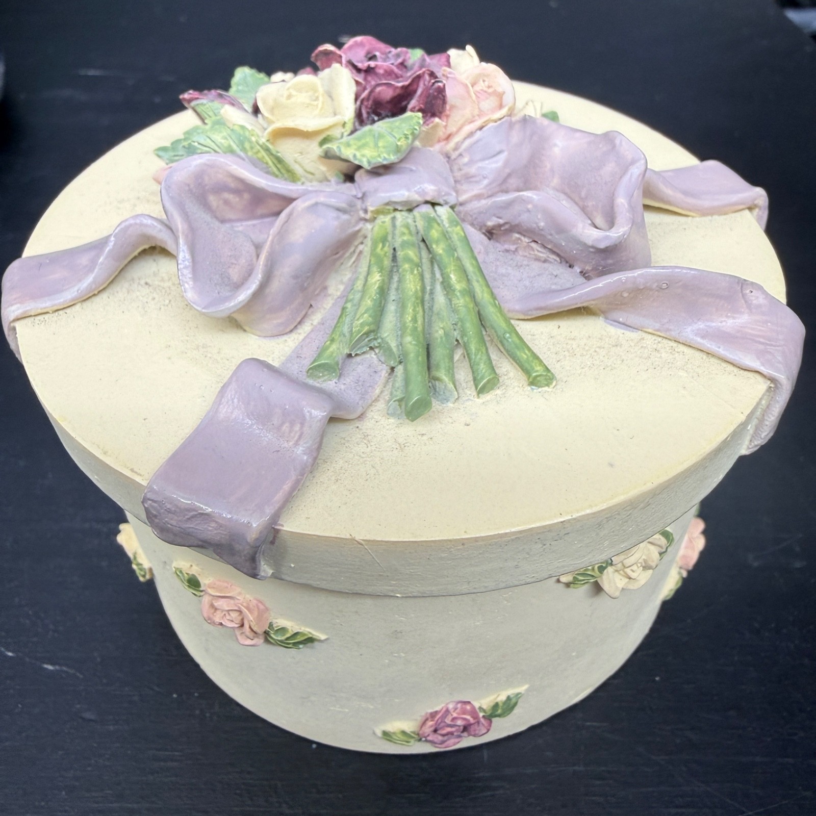 Hand-Painted 3D Rose and Bow Decoration Trinket Dish~Ceramic Shape of a Hat Box