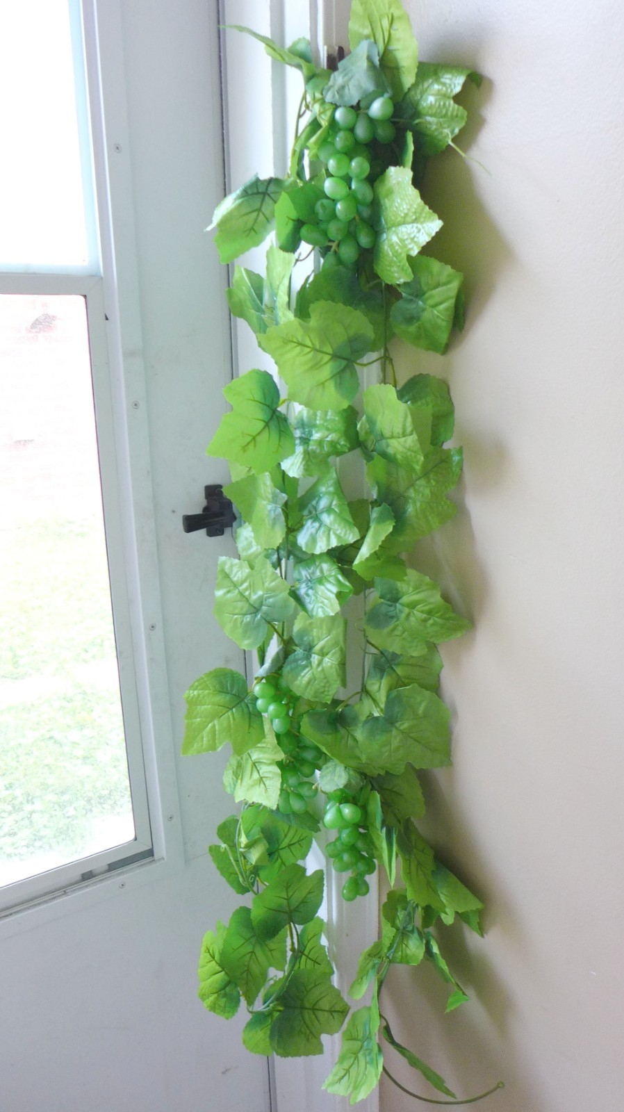 90″ Artificial Grape Leaf Vine With 3 Bunches Green Grapes Garland Home Decora