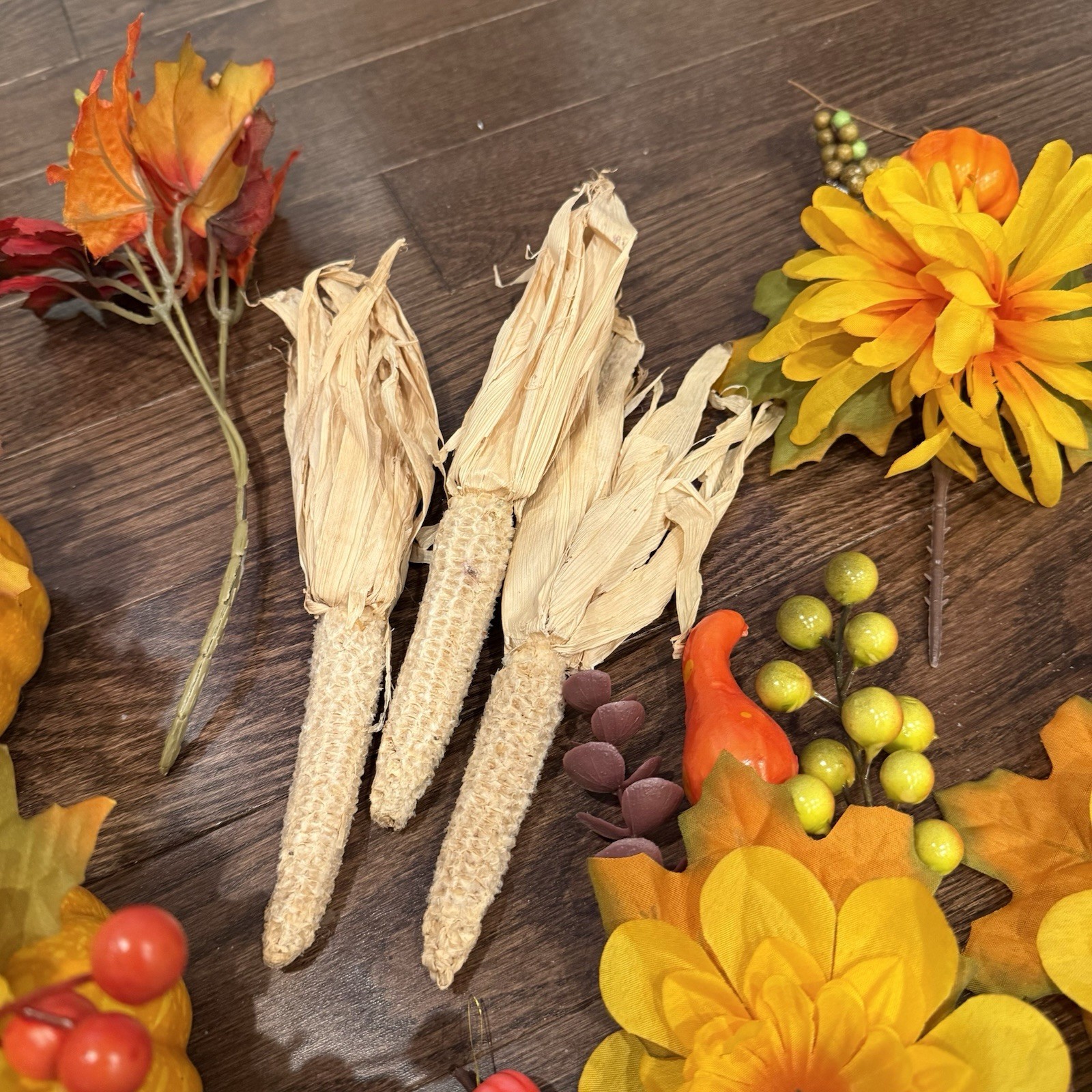 30 +Pcs Artificial Fall Decorations-Floral Picks, Pumpkins, Acorns & Garland