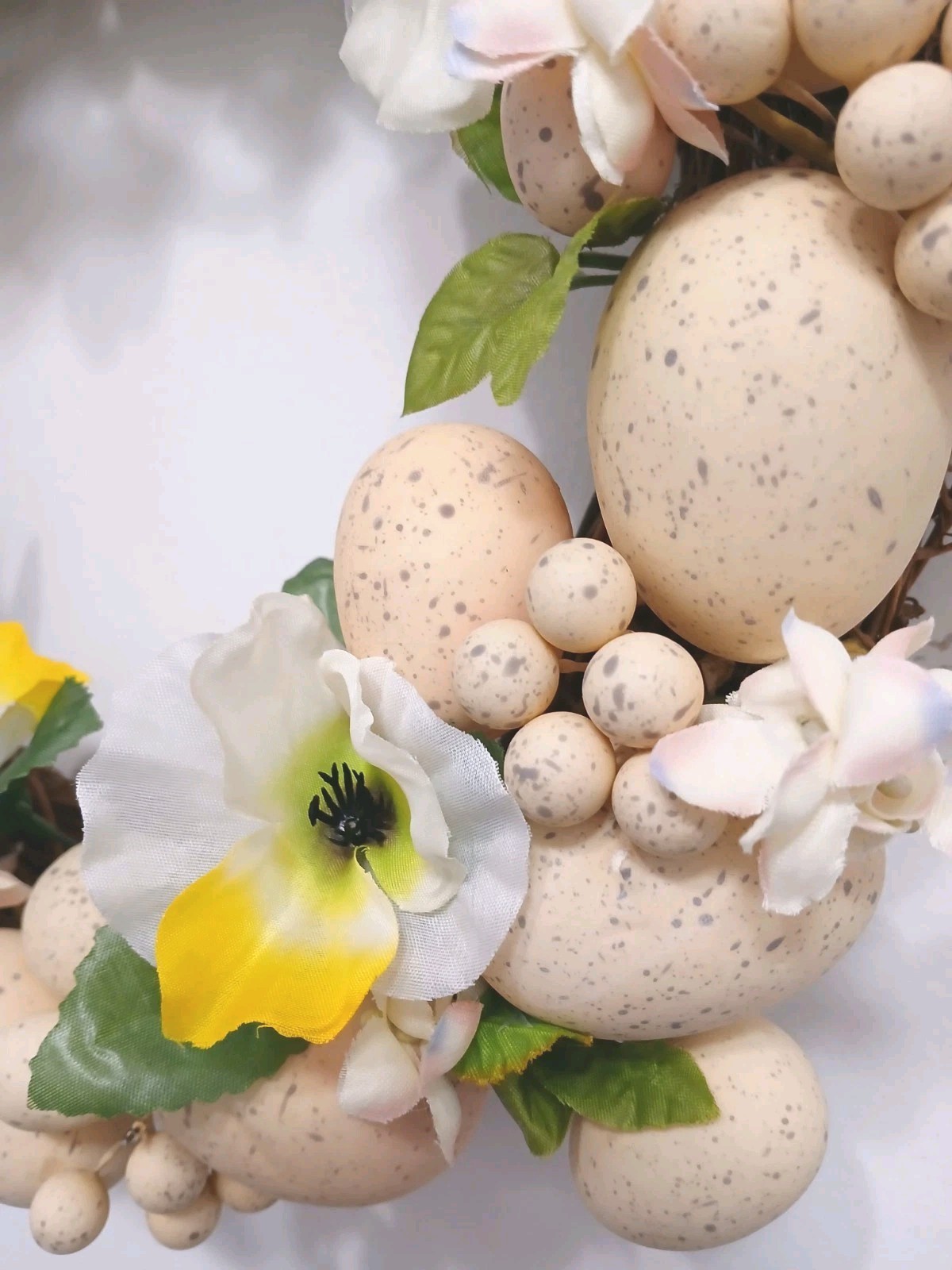 Farmhouse Chicken Eggs Door Wreath 12″ Summer Spring Easter Cottage Grannycore