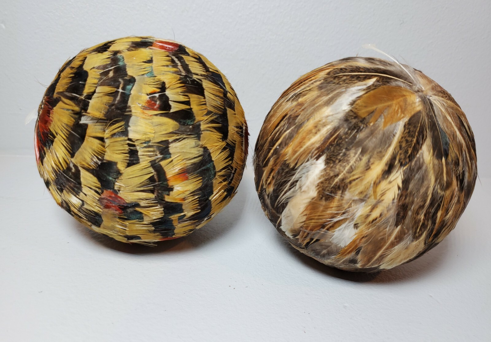 2 pcs Feather Orb Balls Home Decor Holiday Bowl Filler Foam Sphere Ornament 01