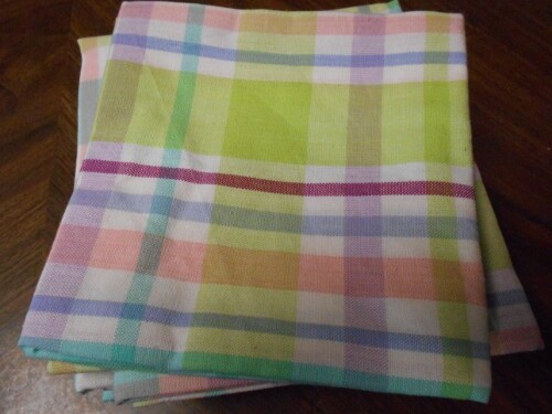 DII Spring Plaid Cloth Napkin, Made Oversized for Place Settings, Family Dinner