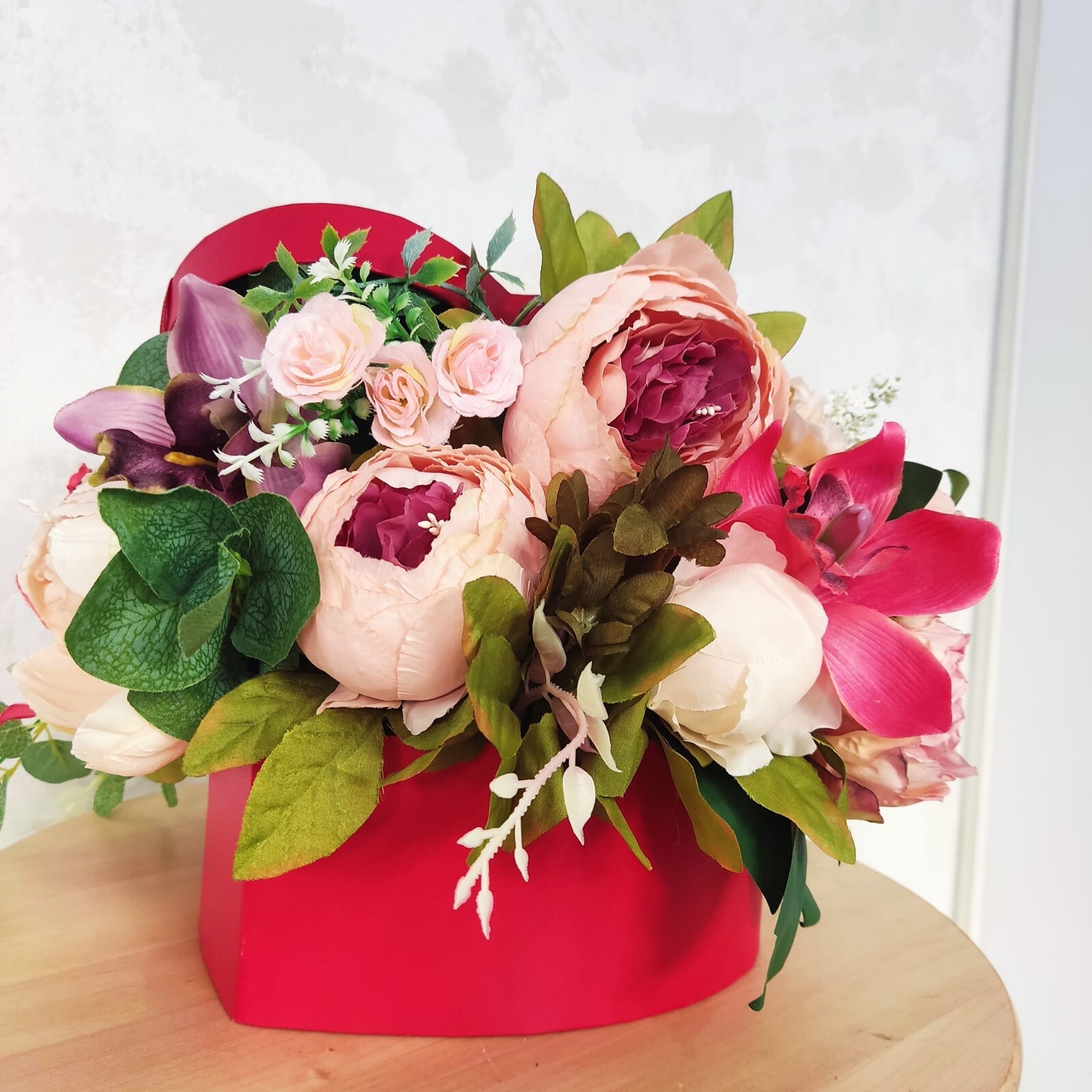 Heart shaped flower box Artificial flower 13.8″ Flowers Box Birthday Valentine’s