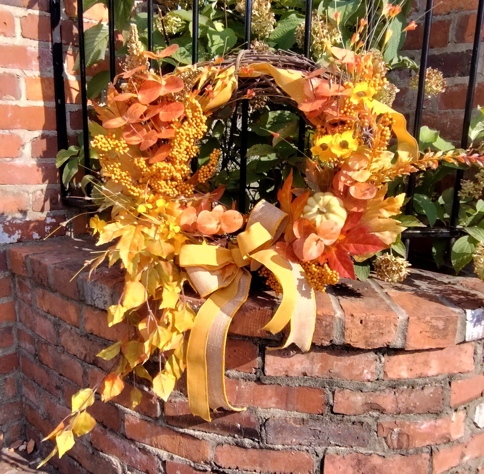 18″ FALL AUTUMN GRAPEVINE WREATH in GOLD, ORANGE, & YELLOW; TRAILING LEAVES