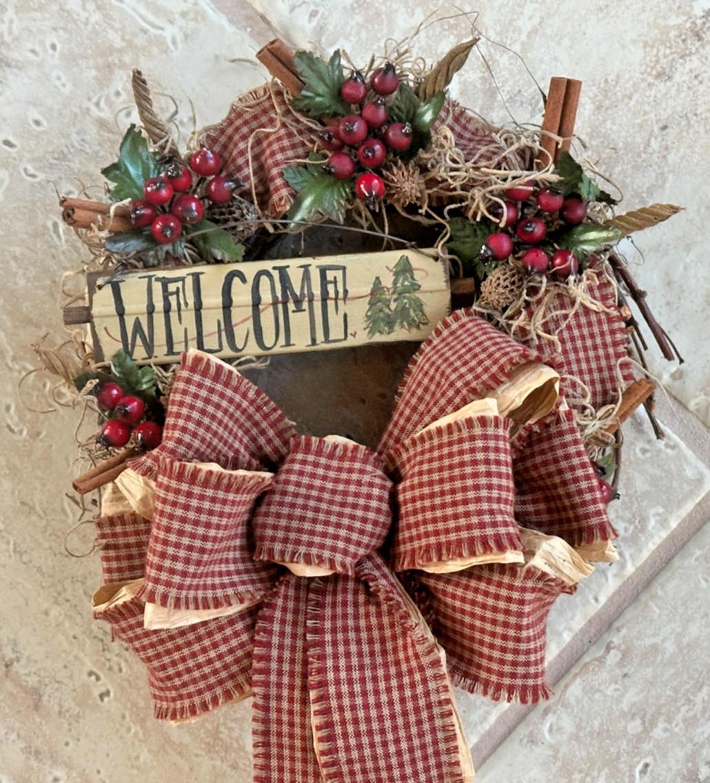CUSTOM PETITE WELCOME WREATH W/HOMESPUN BOW AND BERRY ACCENTS:NWOT