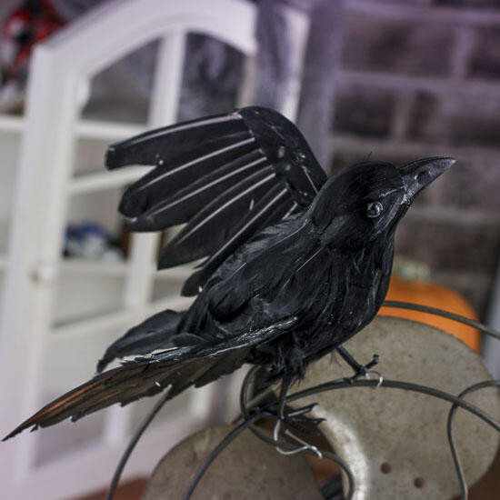Factory Direct Craft Artificial Feathered Flying Raven Bird