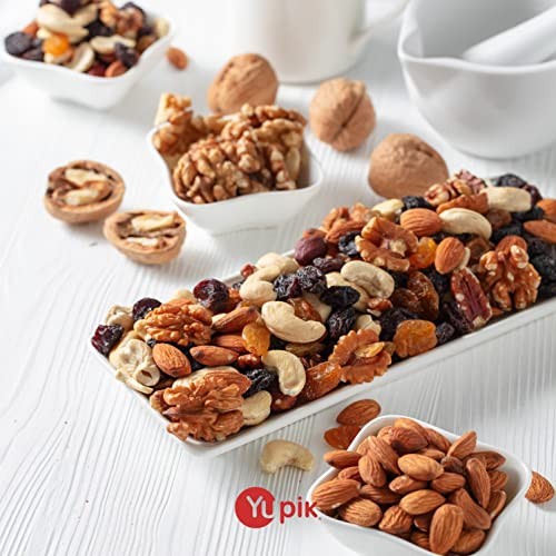Trail Mix, 2.2 lb, An organic mix of 35.3 Ounce (Pack of 1) Organic Goji Sport