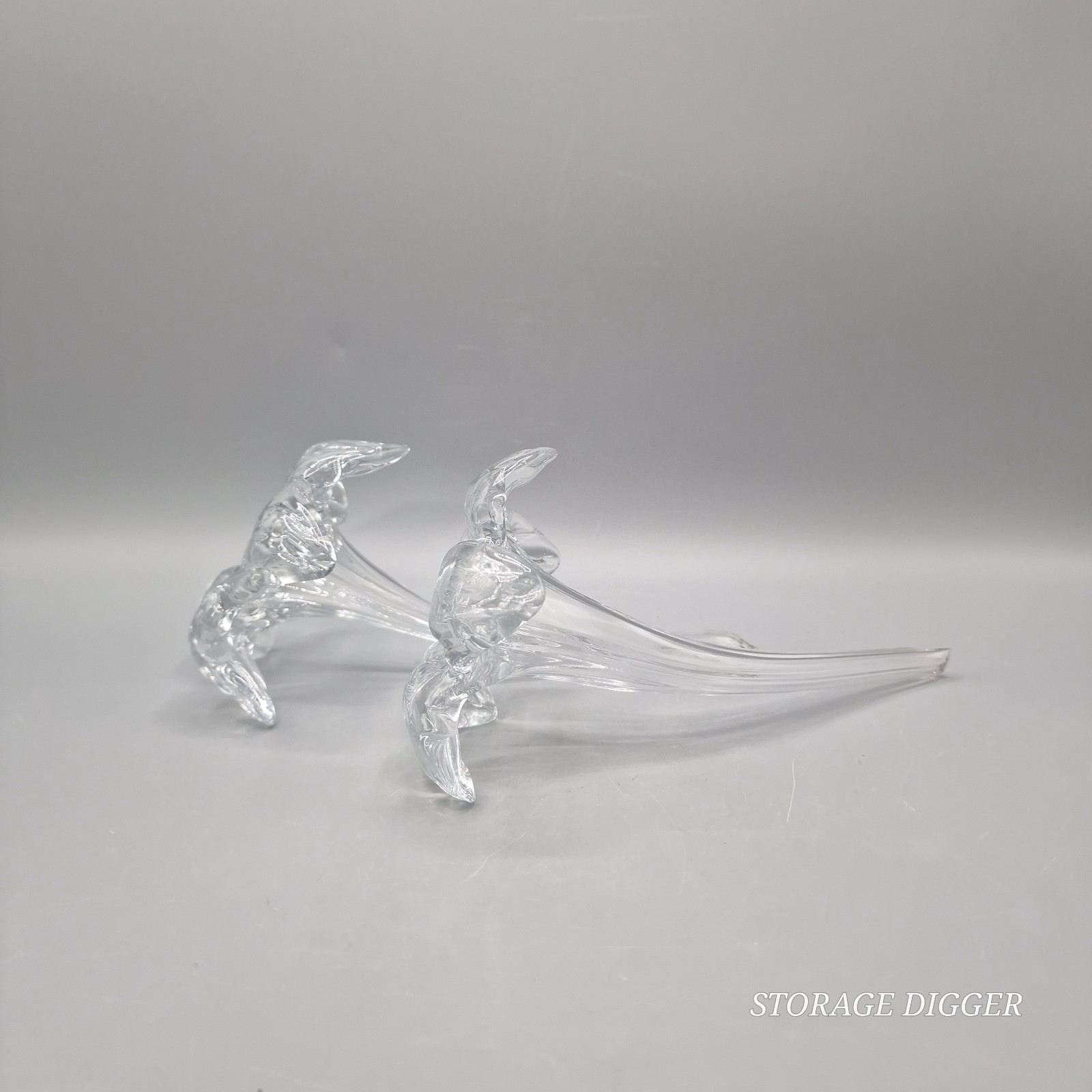 Vintage Set of 2 Clear Glass Blooming Lily Flower Hand Blown Glass Decor 7″ Long