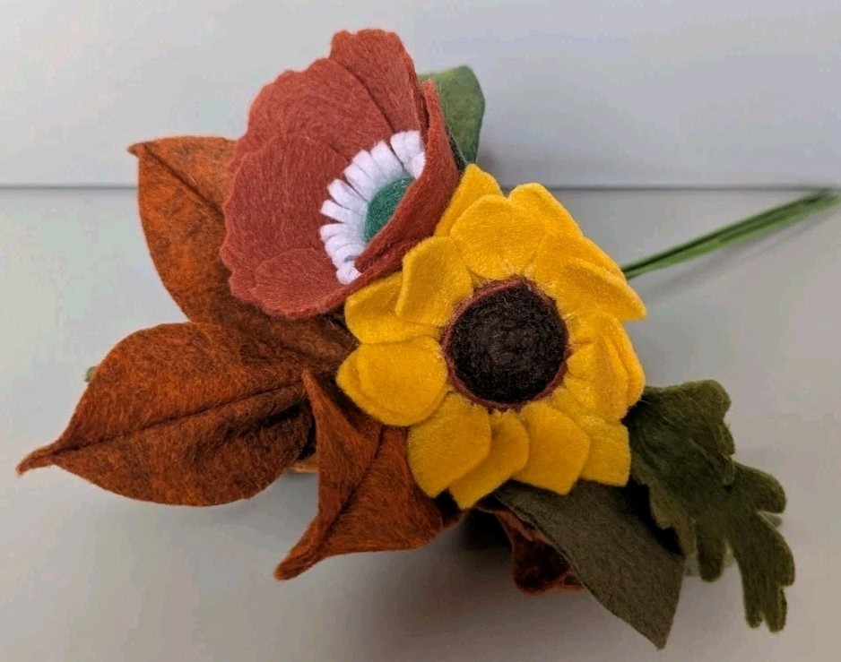 Beautiful Hand Cut Wool Blend Felt Flower Bouquet Gift Wrapped/Great Gift Idea!