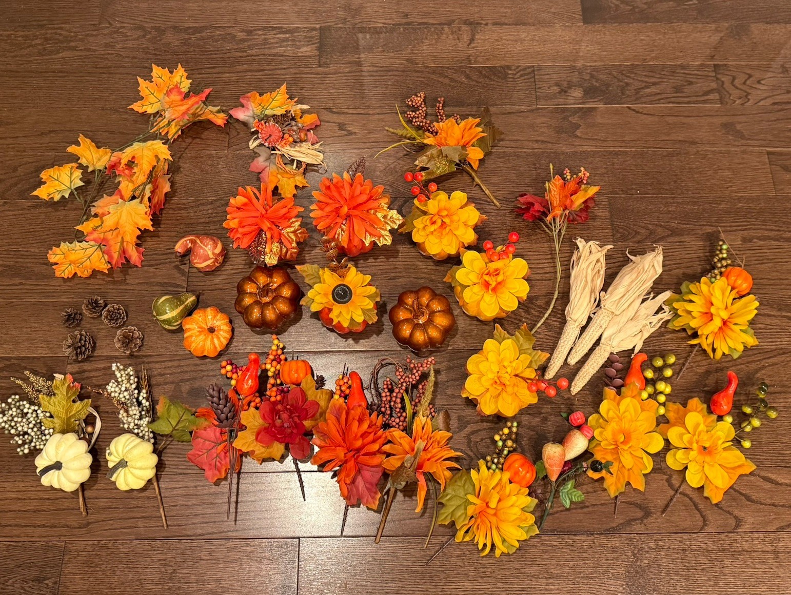 30 +Pcs Artificial Fall Decorations-Floral Picks, Pumpkins, Acorns & Garland