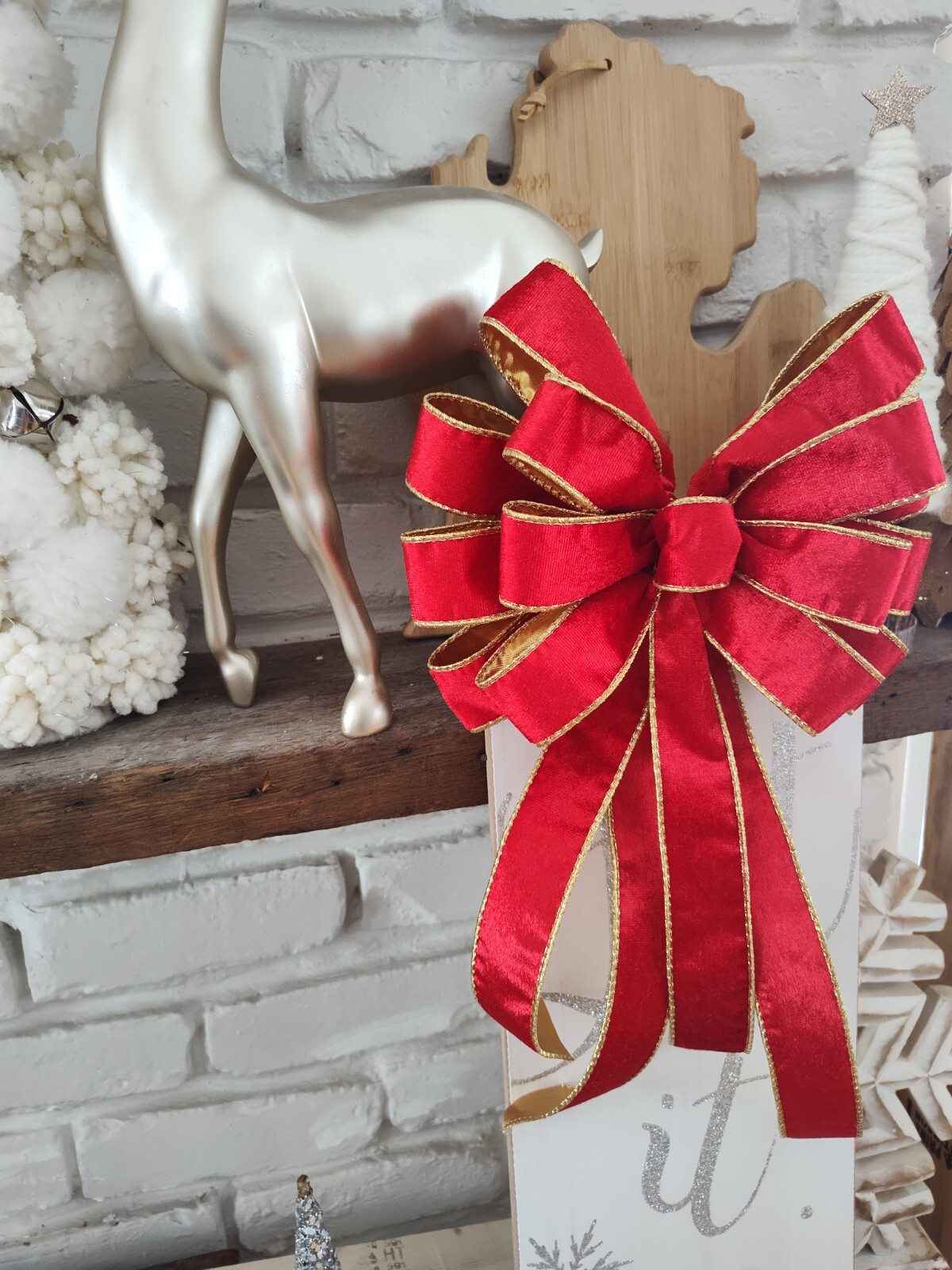 10×16 DeLUXE Red Velvet Bow, Wired Ribbon with Gold Lining