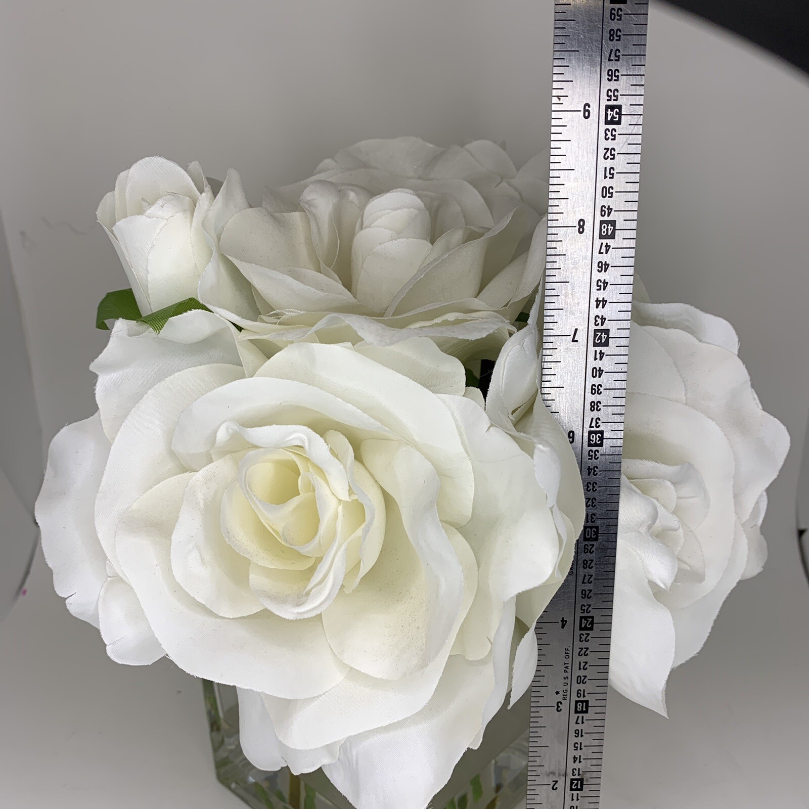 Silk White Roses Artificial Flower Arrangement Cube Glass Vase Faux Water