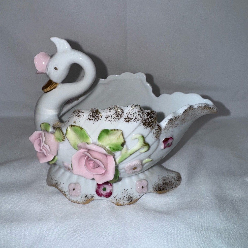 Vintage Napco Porcelain Swan Planter Vase w/ Japan Salt & Pepper Shakers