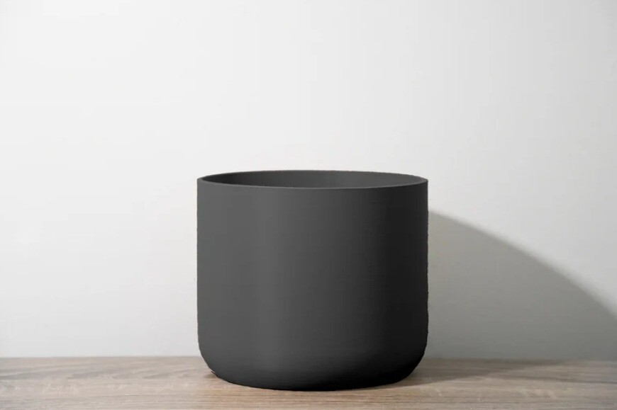 Minimalist Planter with Drainage & Saucer in Black