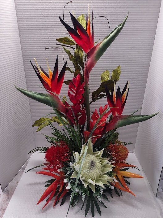 Tropical table centerpiece.