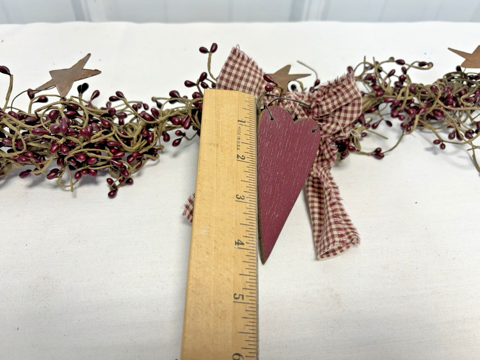 36″ Red/Burgundy Pip Berry Garland with 6 Rusty Stars & Burgundy Heart & Bow
