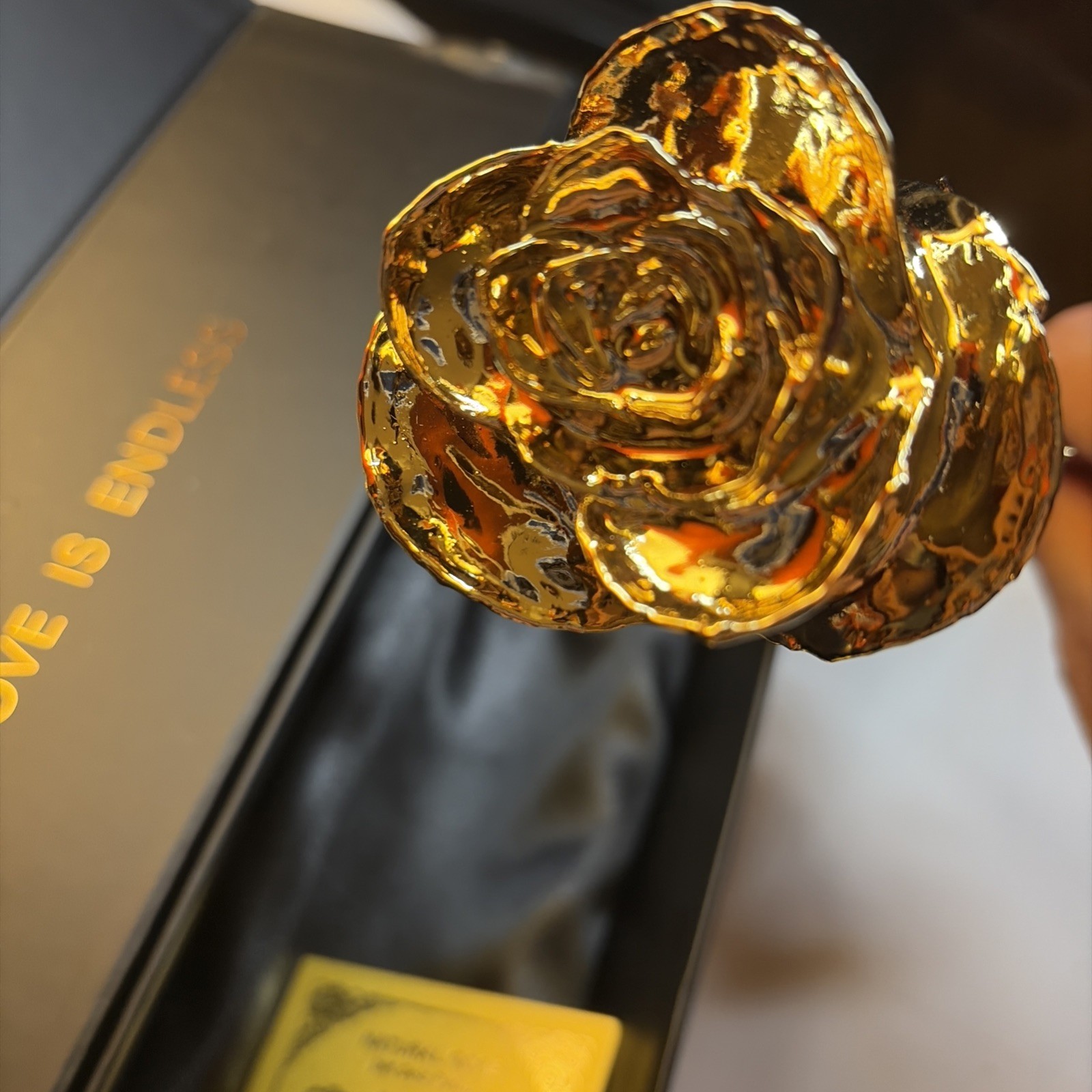 Golden Rose 24kt Forever is an iconic luxury gift