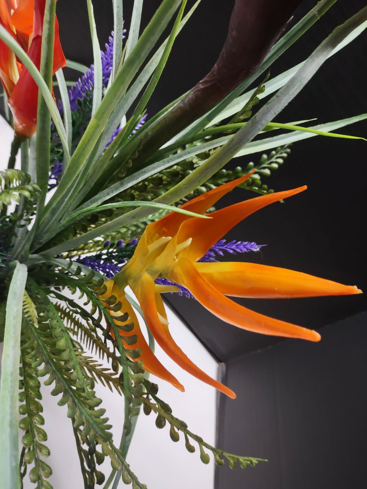 Artificial bird of paradise table decoration on disc, weddings, centerpiece RD
