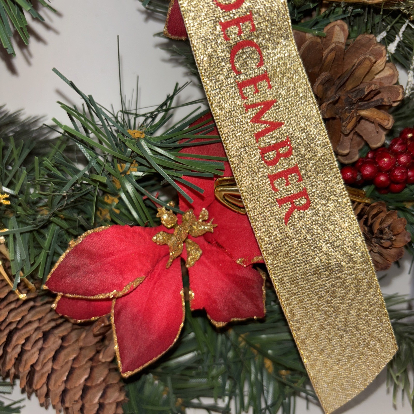 Danbury Mint 11″ Willabee & Ward Floral Wreath Christmas Home Décor December