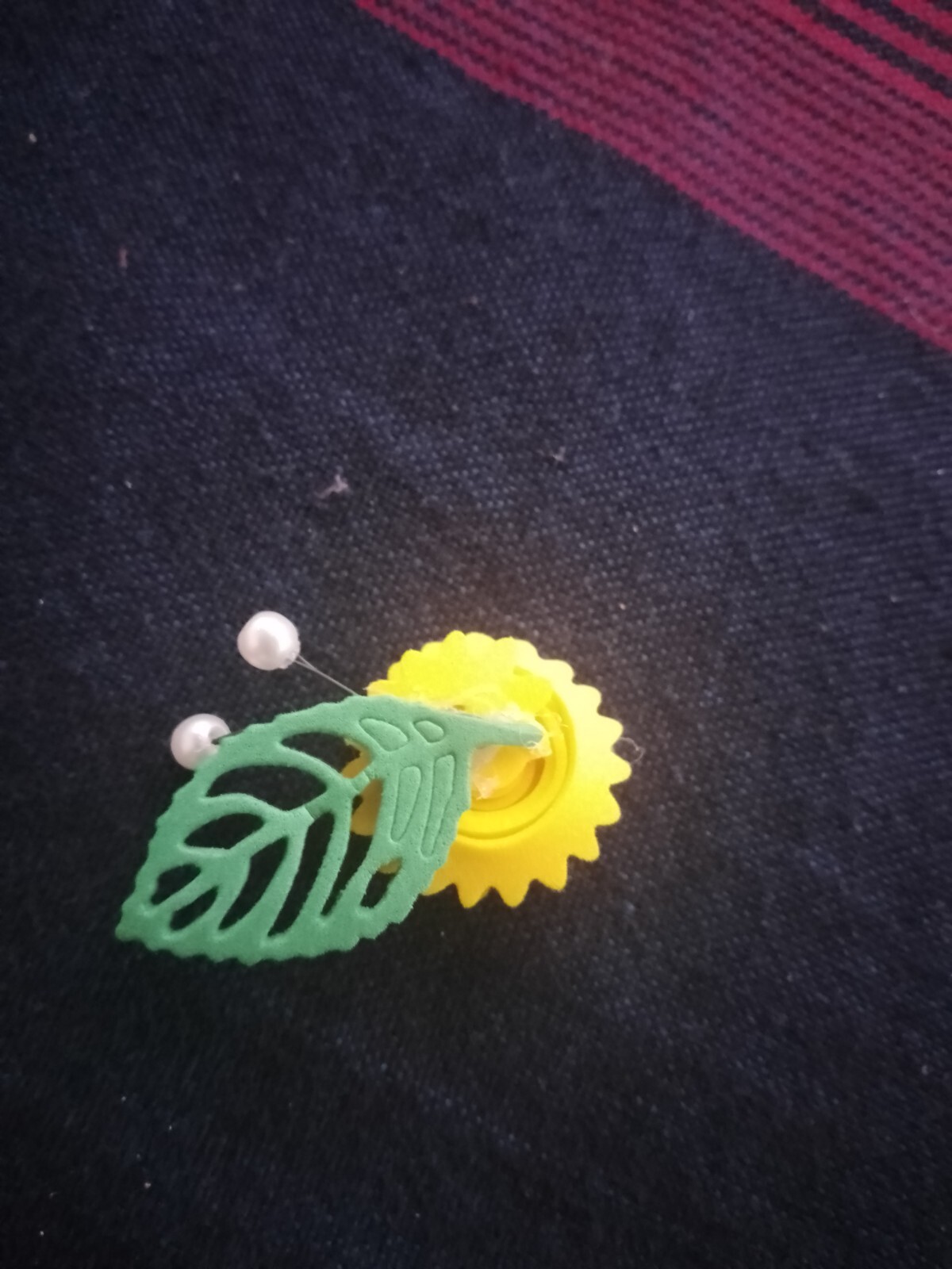 4.5cm artificial WITH LEAVE YELLOW COLOR FLOWERS 10pcs to 100pcs foam flower new