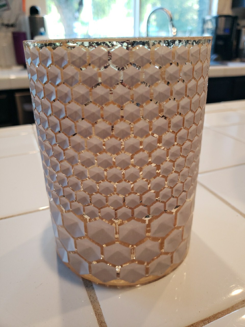 Gorgeous Honeycomb Pattern Glass Vase