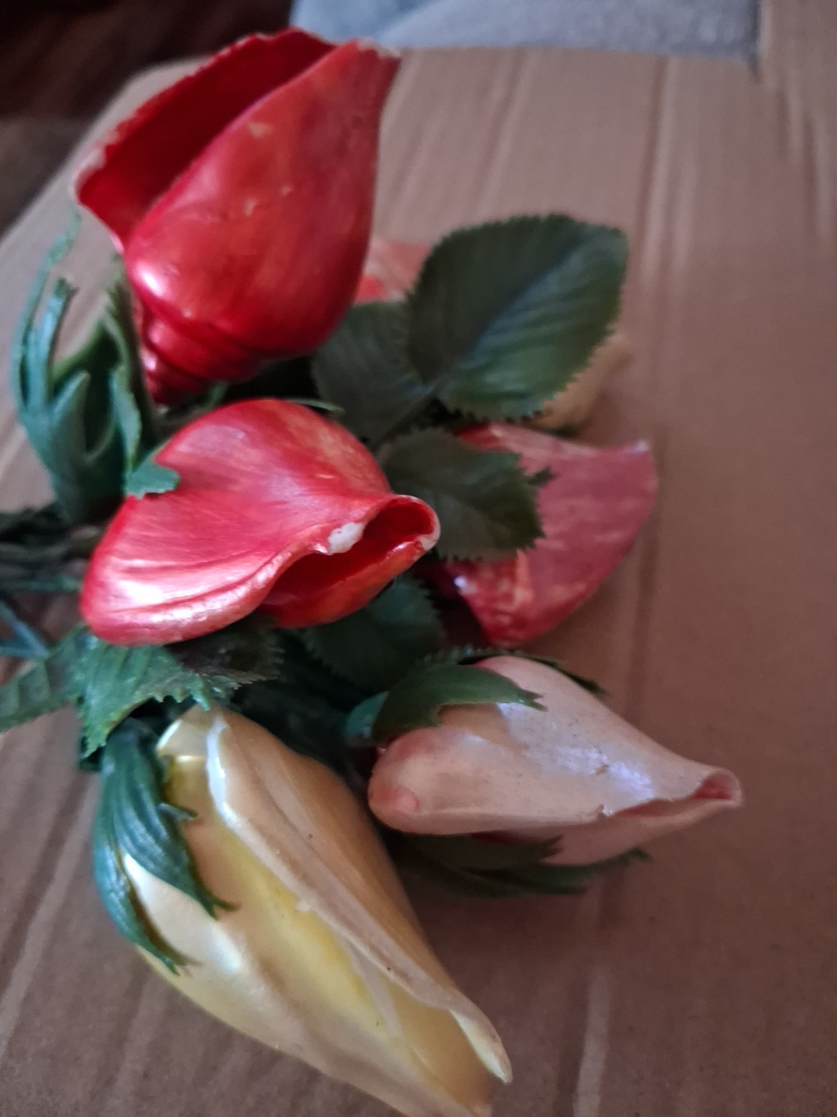 Handmade Hand Pained Stem Sea Shell Rose Buds Flowers Set of 7 Home Decor