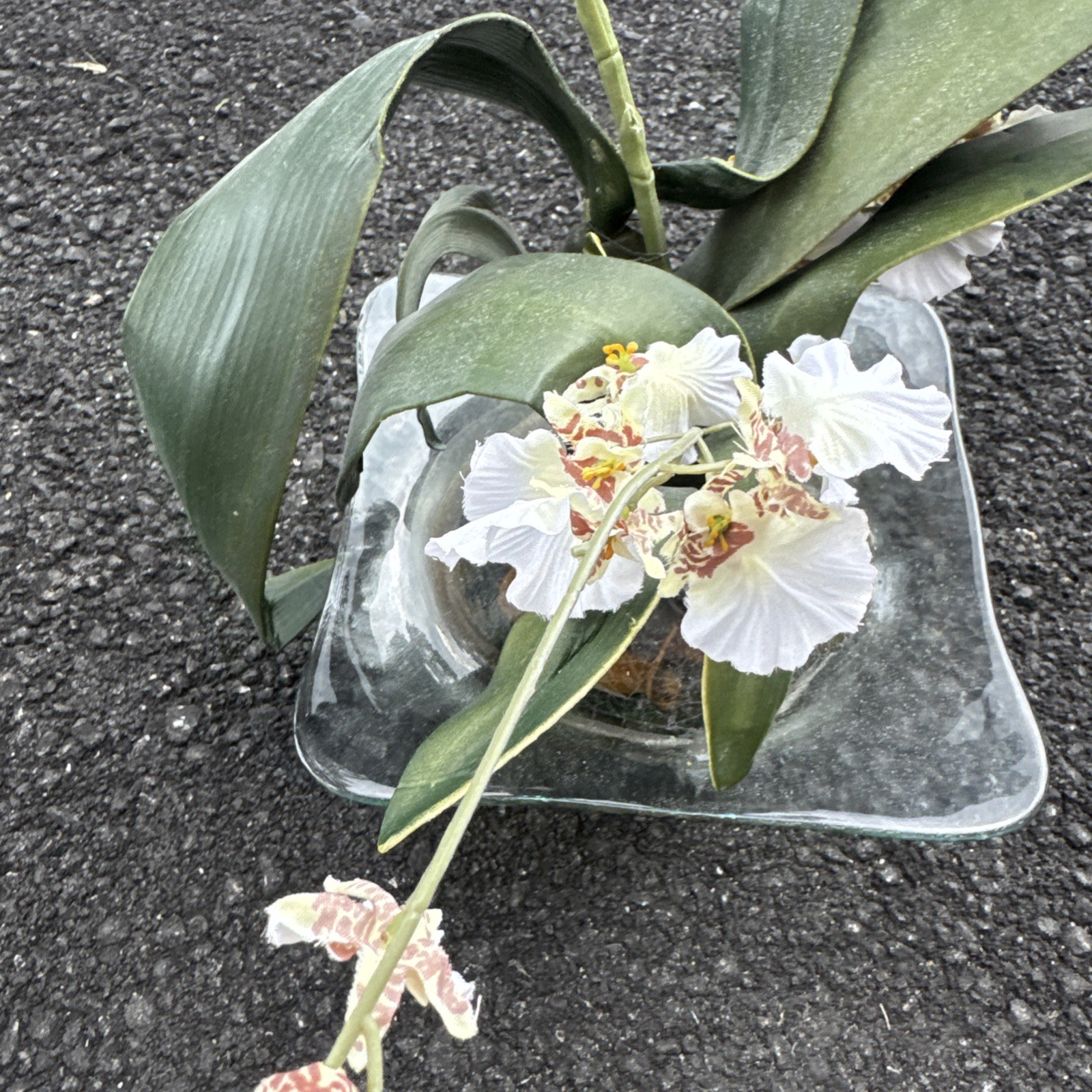Artificial Orchids for Home Decor Indoor Clear Glass Vase With Added Rocks