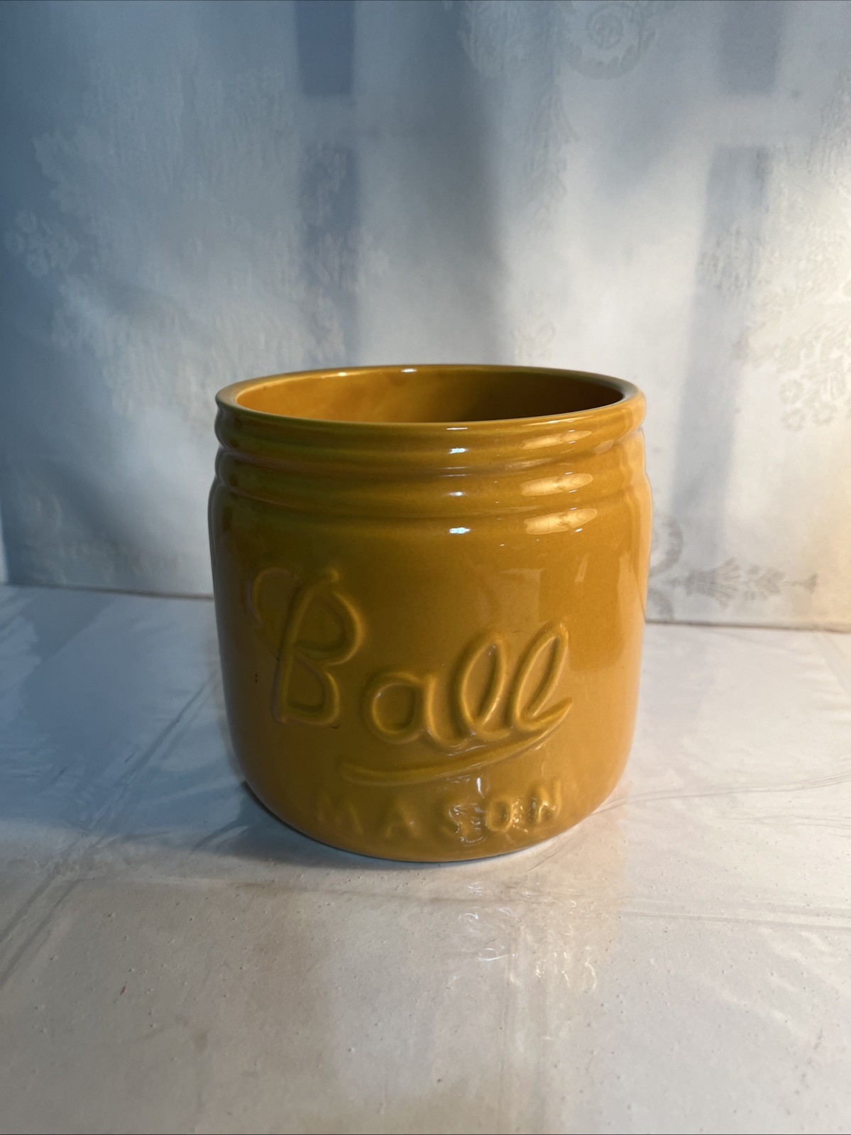 Ball Mason Jar Flower/Planter Decorative Centerpiece Yellow